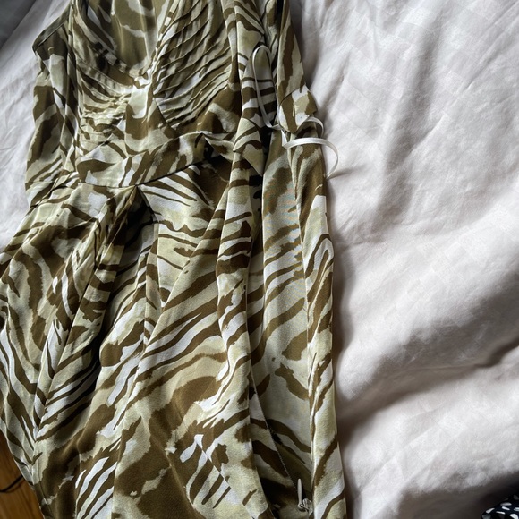 JOSEPHINE MAXI DRESS IN SMALL - Picture 1 of 5